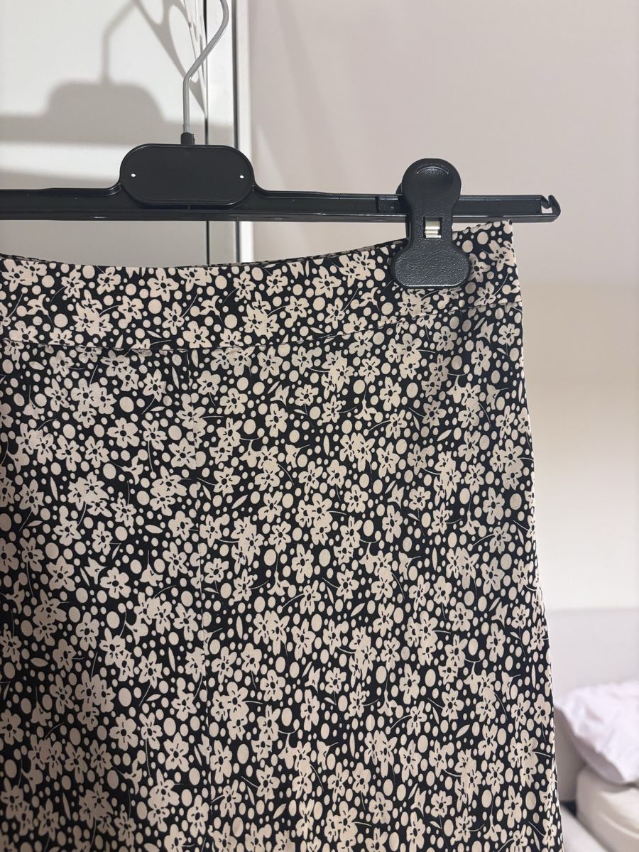 Zara Gonne: Gonna lunga a fiorellini elegante  – Nuovo (secondo la descrizione) da Zürich venduto da mat_58mf 1
