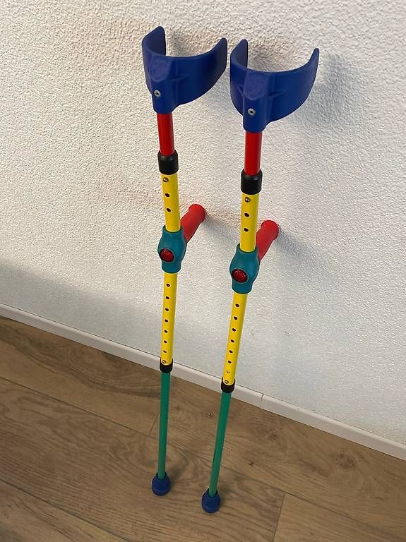 Gehhilfen: 1 Paar Kinder Krücken – Gebraucht aus Emmenbrücke von mgarlando 2