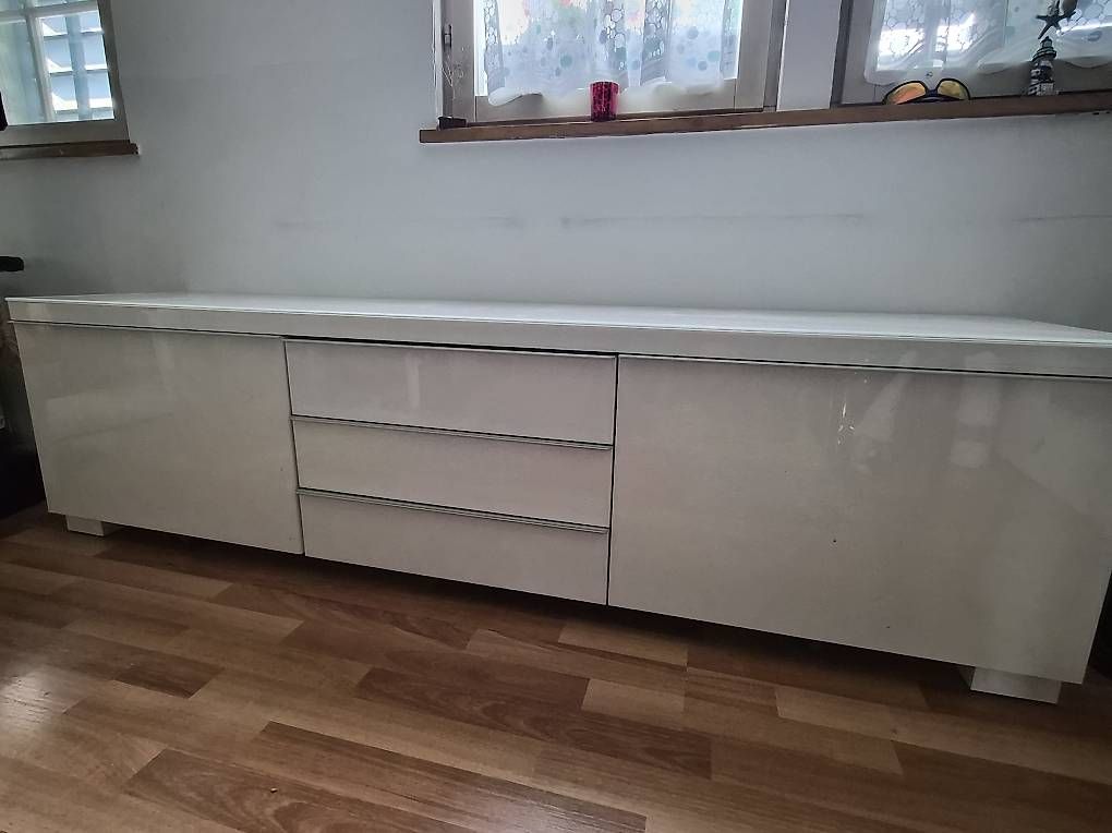 Ikea Meubles TV: IKEA TV Schrank – D'occasion à Rheineck par ilucio