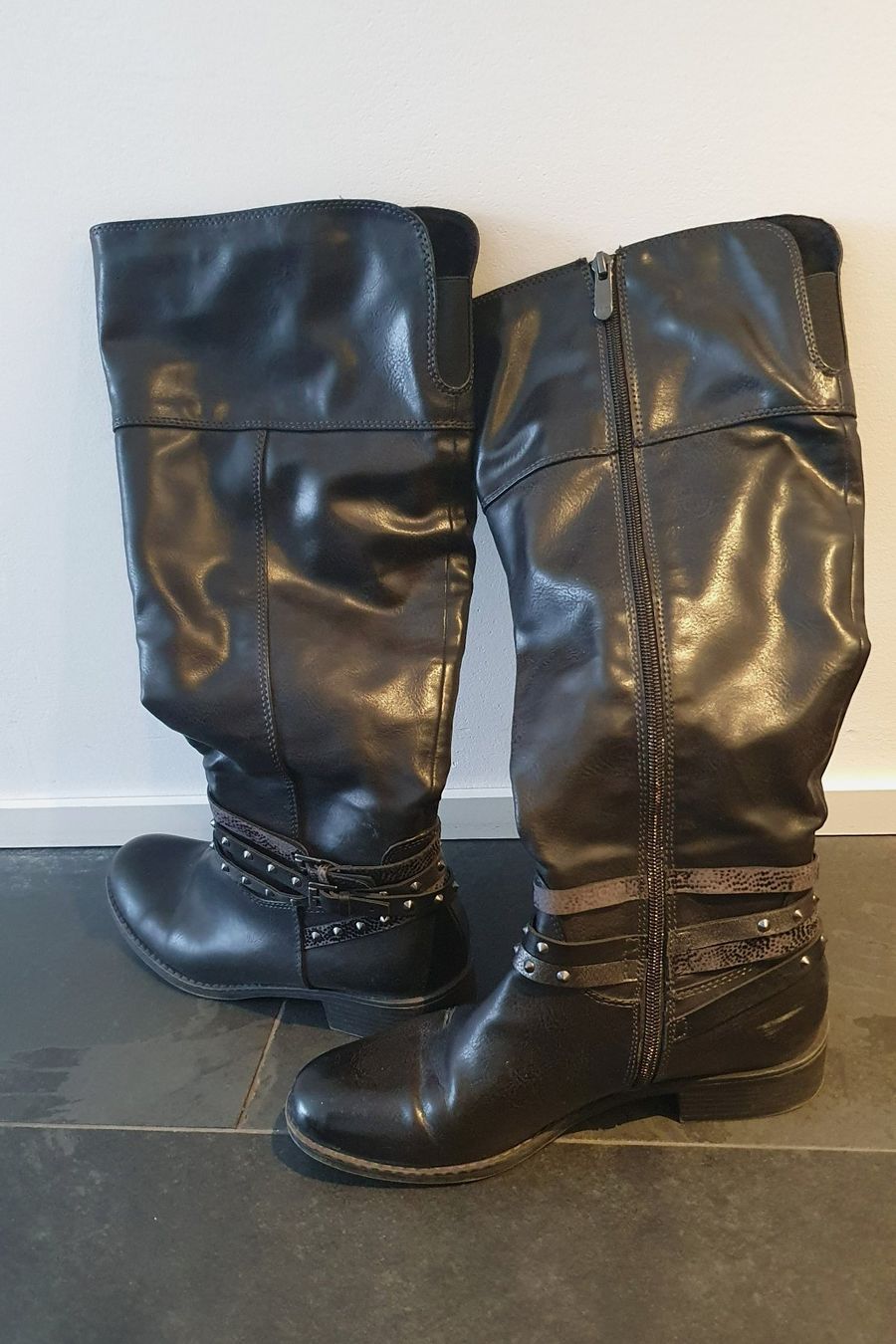 Scarpe da donna: ++ Marco Tozzi ++ Stiefel in schwarz ++ Gr. 40 ++ – Usato da Chur venduto da aladin_04 1