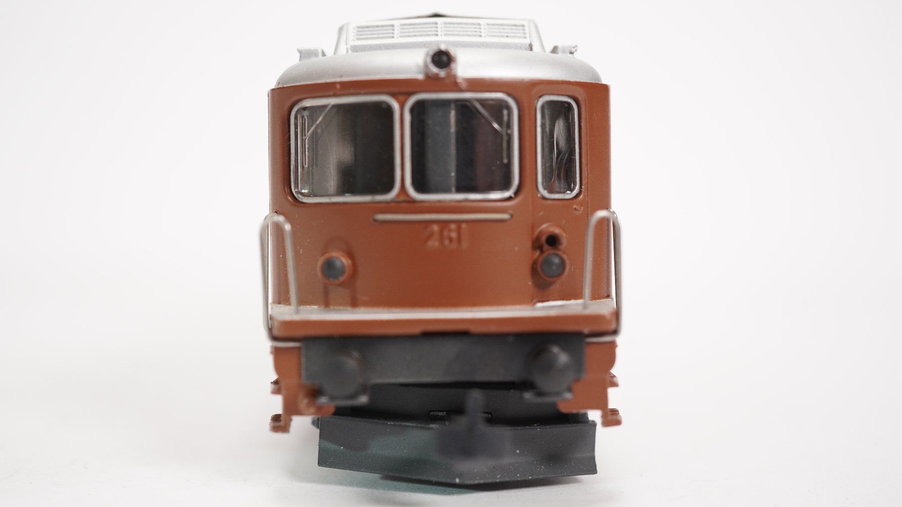 Hag Modellini di ferrovie: e4 HAG 180 BLS Re 4/4 181 braun – Usato da Thun venduto da evinka_gmbh 4