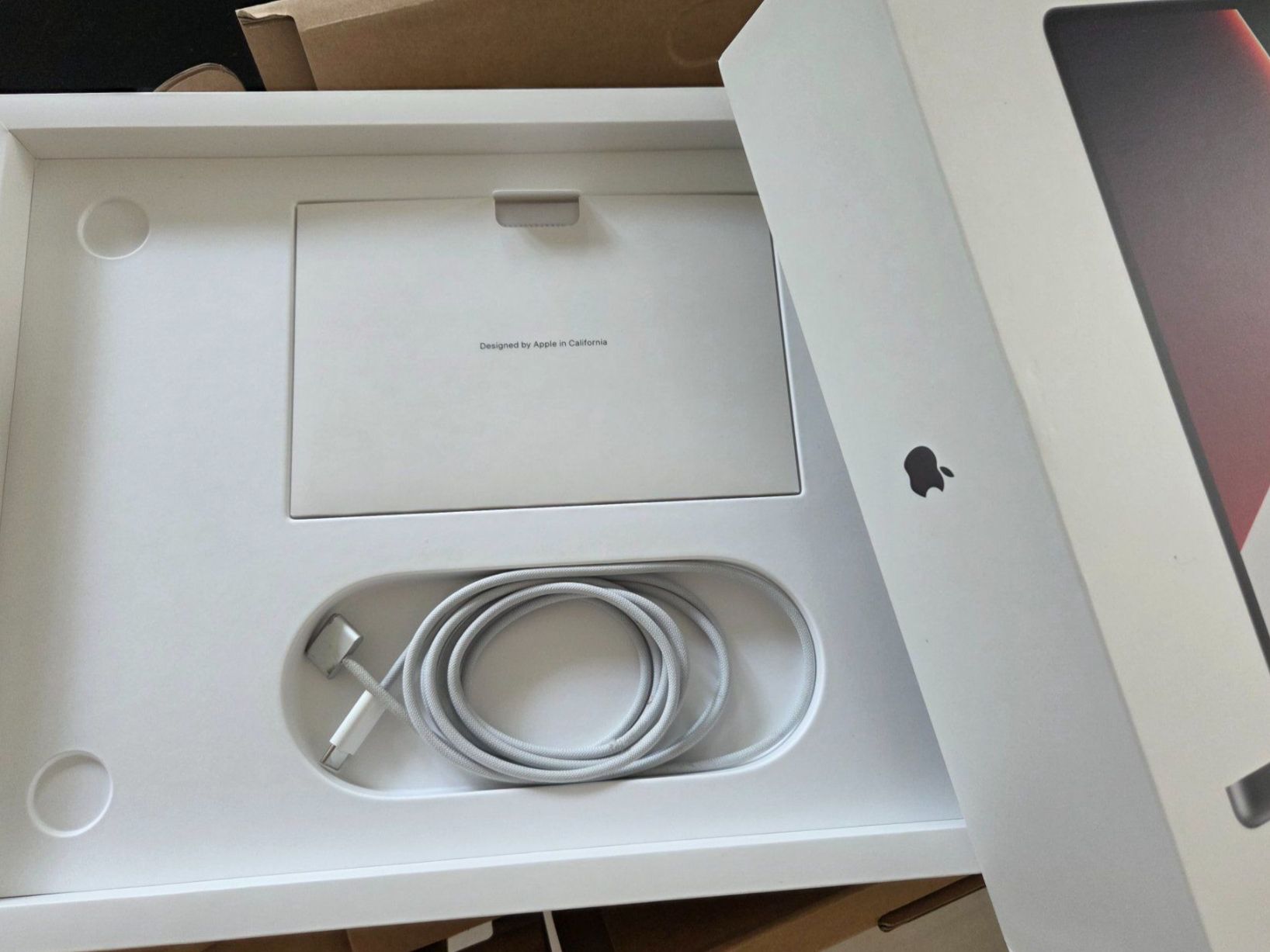 Apple Notebook: MacBook Pro 16 M1 Pro  1TB SSD Excellent état – Usato da Bulle venduto da iwa_snz5 1
