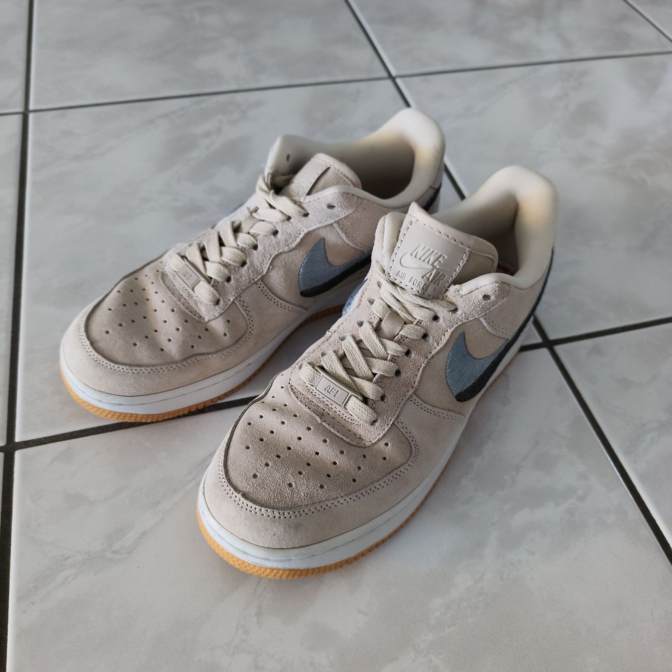 Damenschuhe: Baskets Nike Air Force 1 beige 38 – Neu (gemäss Beschreibung) aus Neuchâtel von yba_9xgy 2