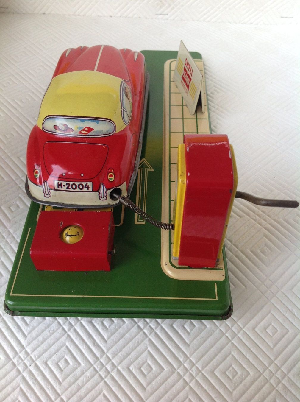 Giocattoli: Oldtimer Altes Blechauto , Jaguar XK mit SHELL Tankstelle – Usato da Seuzach venduto da Jage 2