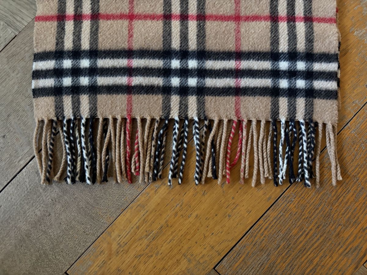 Burberry Foulard & Sciarpe: Burberry Schal – Nuovo (secondo la descrizione) da Winterthur venduto da raphael.hbg 3