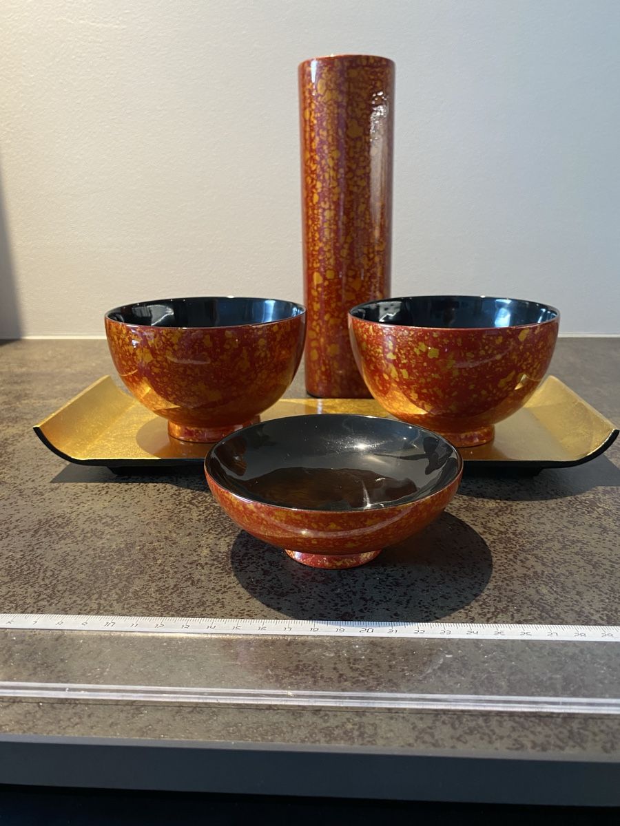 Tutte le decorazioni: Asian Lacquer Ware – Usato da Glis venduto da Rhonevalley