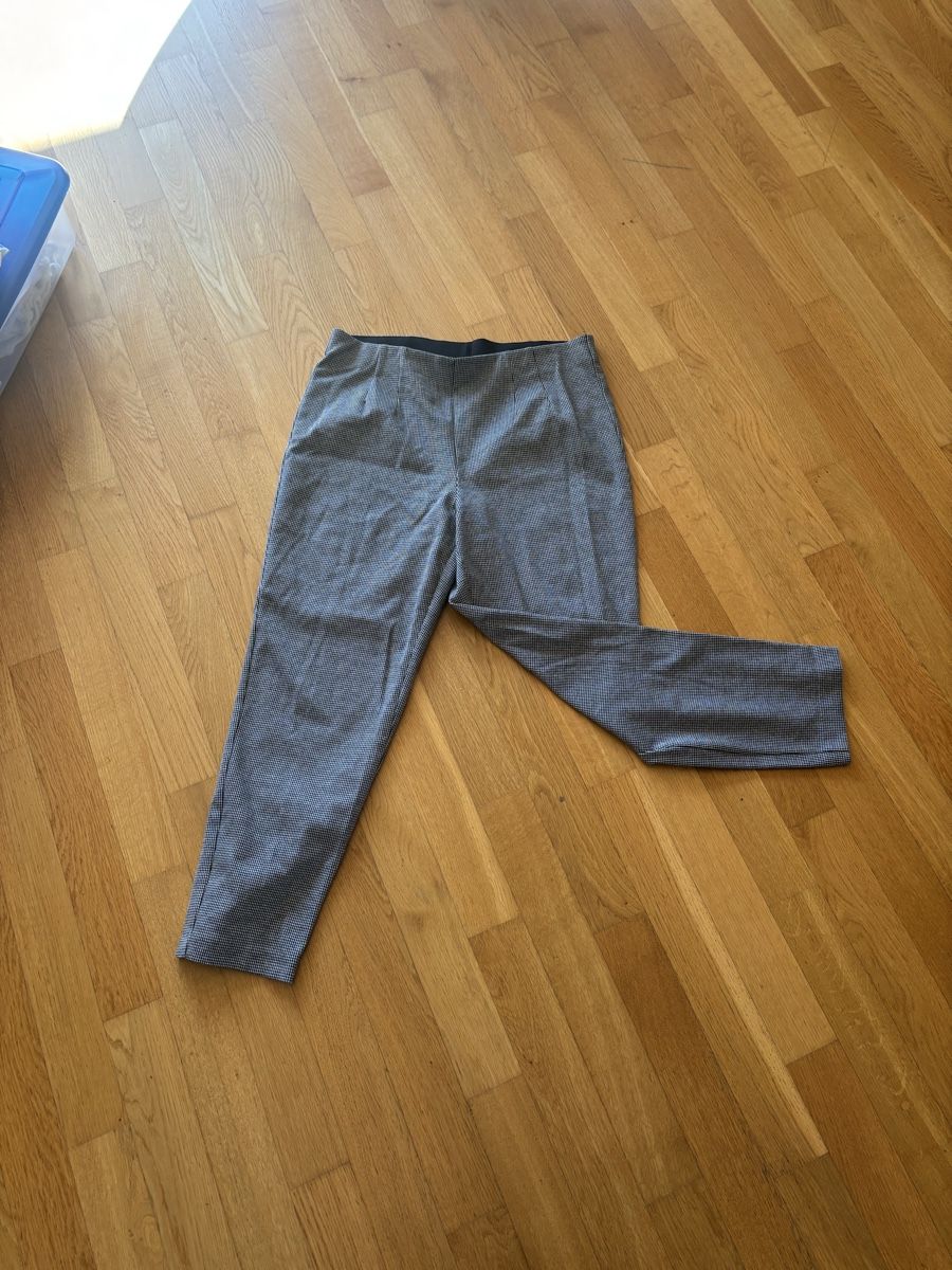 H&M Pantalons: elegante Hose, L – D'occasion à Oftringen par violetta9