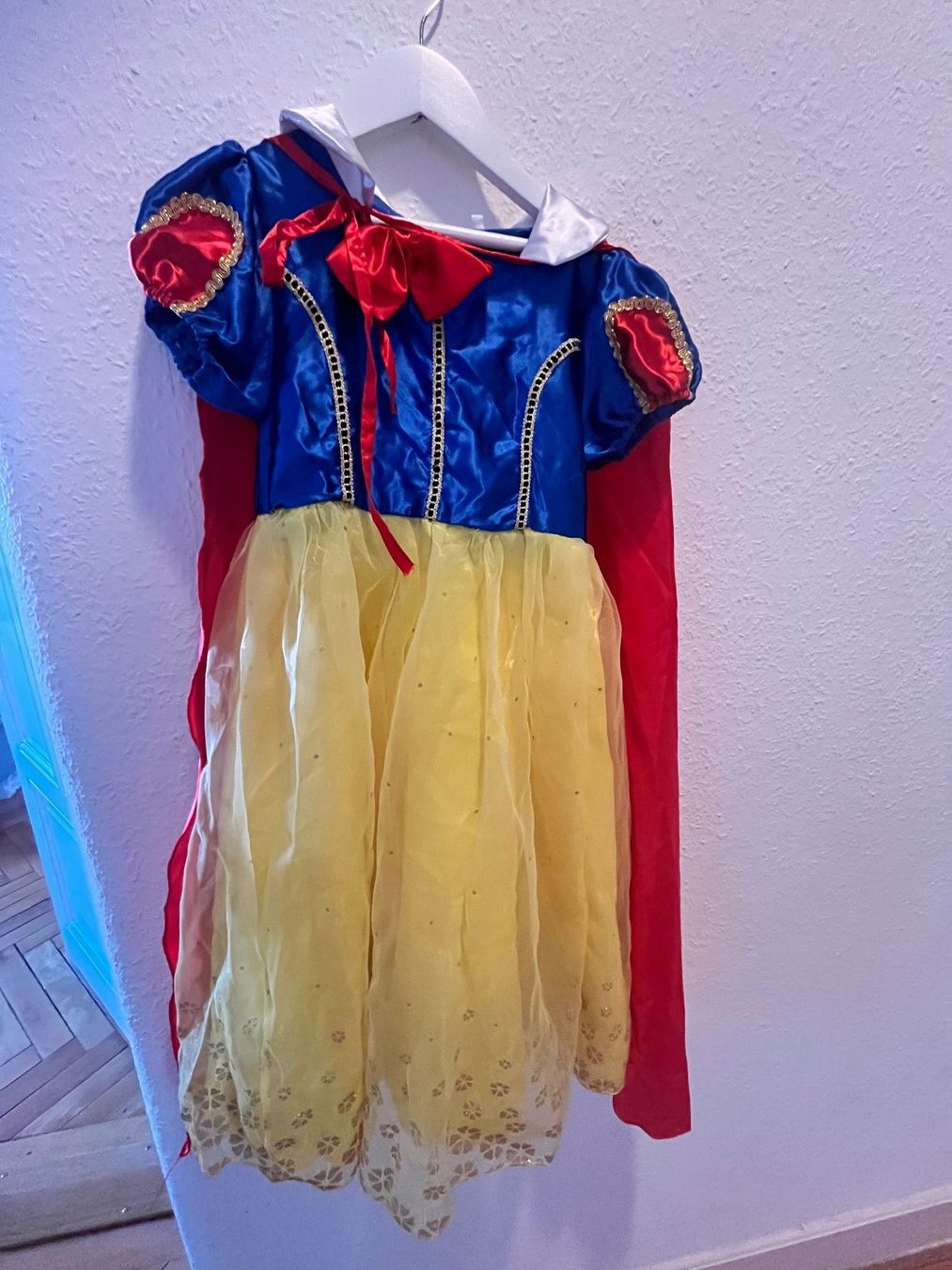 Completi: Snow White costume 120cm – Usato da Genève venduto da dmt_y25y 5
