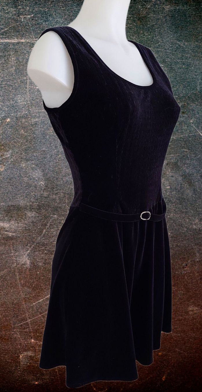 Robes: Schickes Samtkleid, Grösse 38. – Neuf (Voir description) à Aarburg par Hystoria 2