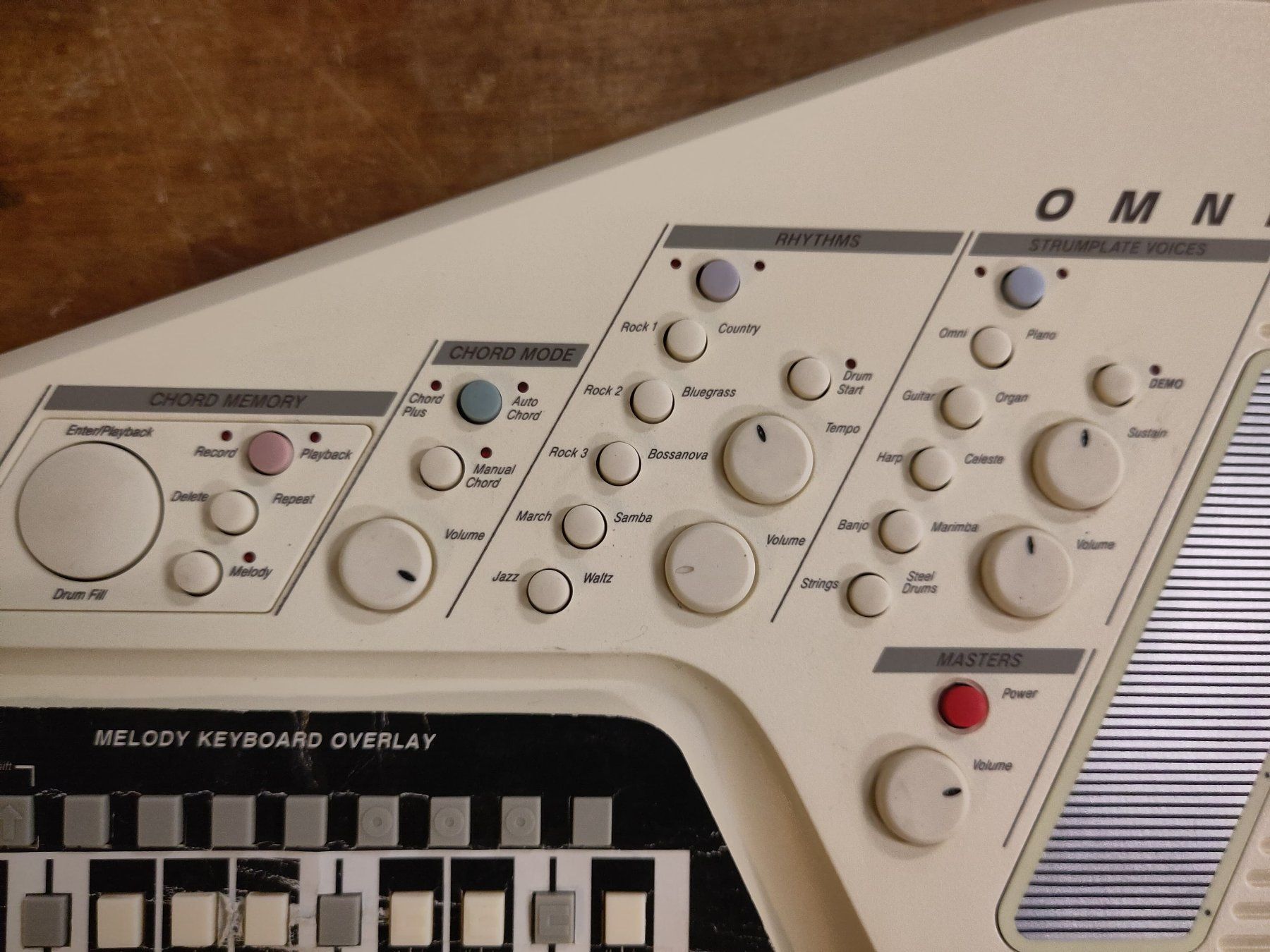 Suzuki Musikinstrumente: Omnichord OM-300 – Gebraucht aus Zürich von Roessler0 5
