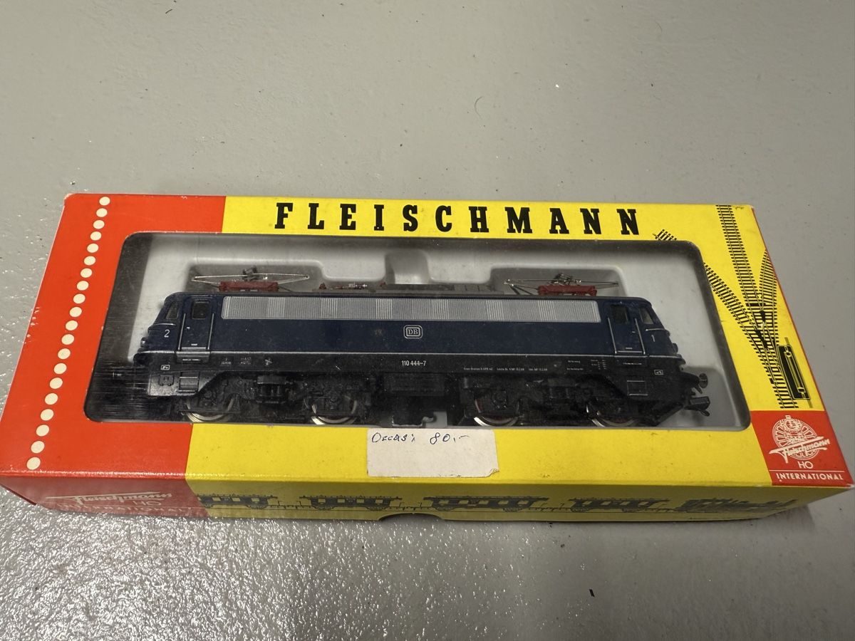 Fleischmann Modellini di ferrovie: Fleischmann H0 Lok 110 446-7DB – Usato da Berikon venduto da TopLok
