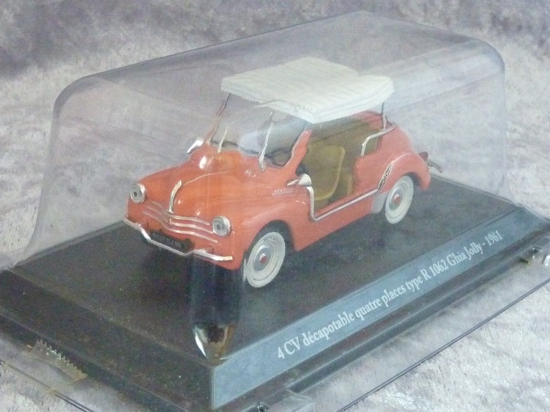 Renault Modellini d'auto: Renault 4CV Décapotable 1961 1:43 – Nuovo e nell'imballaggio originale da Dürrenäsch venduto da modellautos4you 1