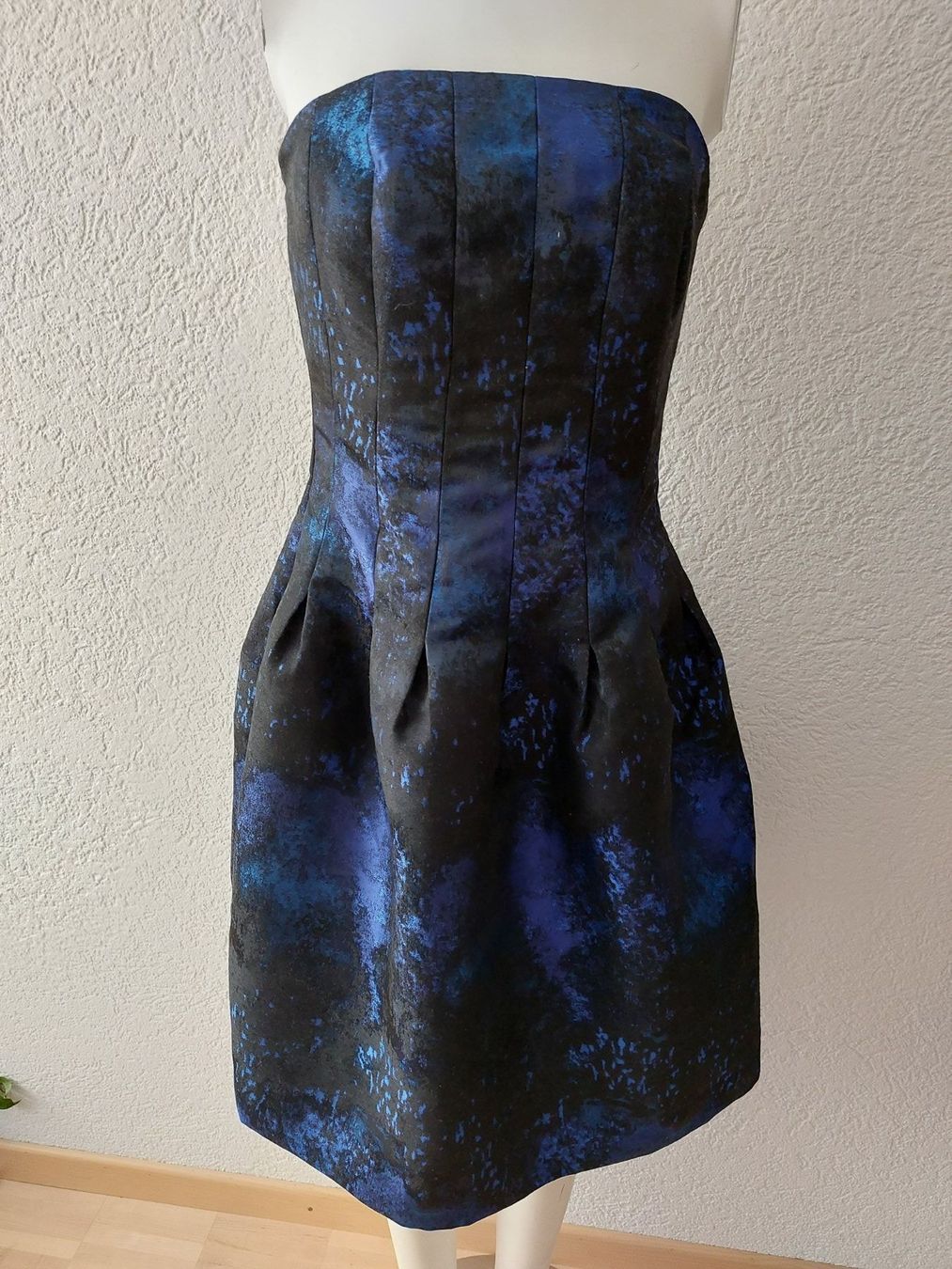 H&M Vestiti: Kleid,  Abendkleider, Cocktailkleider – Usato da Thun venduto da Alexanna 1