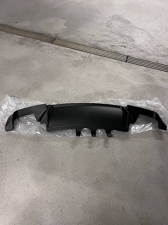 Diffusori di oli essenziali: Bmw M5 f10 Diffusor NEU!! – Usato da Oftringen venduto da iissmmoo
