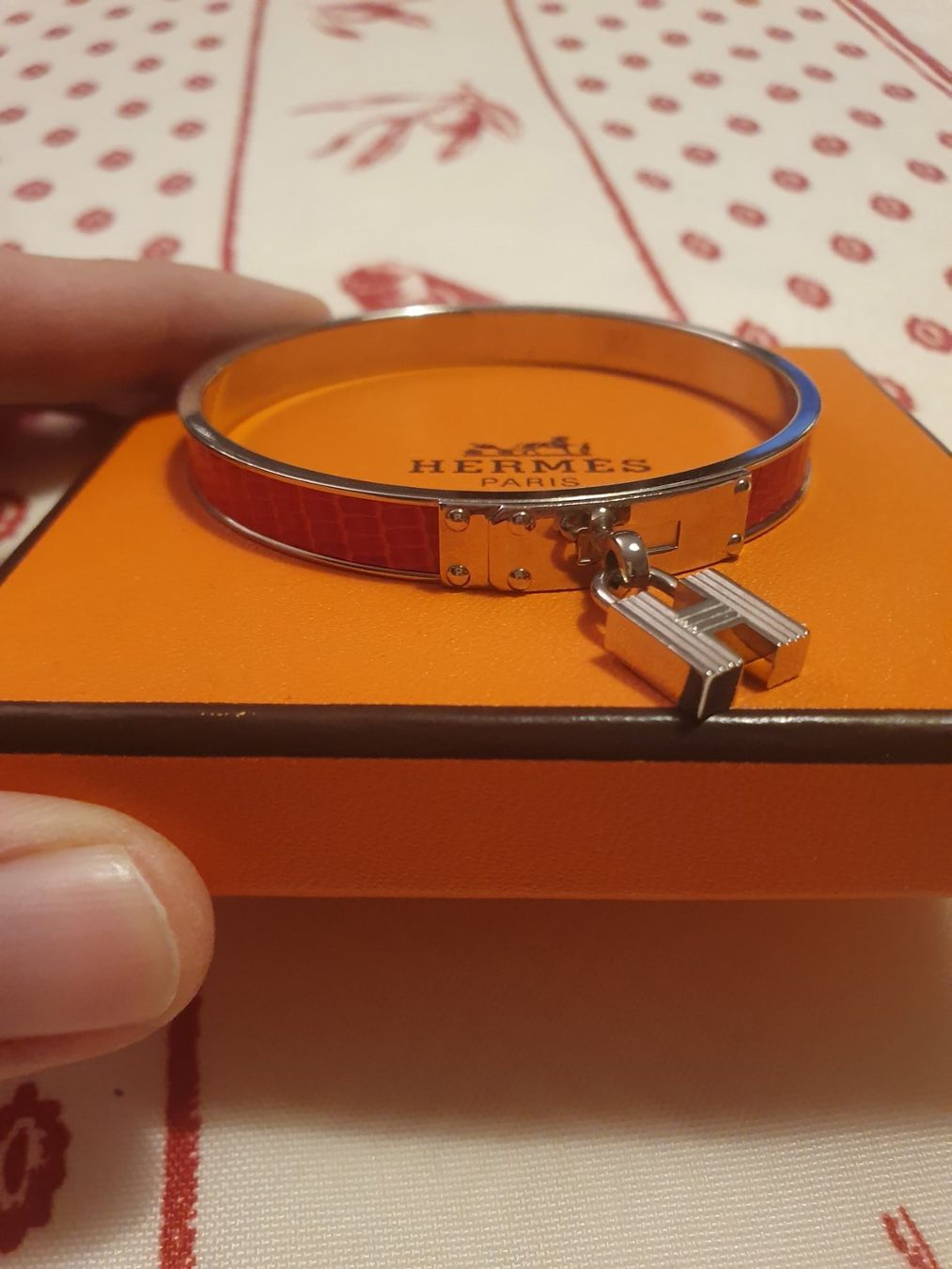 Hermès Bracciali & Braccialetti: Hermes bracelet kelly bangle – Usato da Genève venduto da GenevaLuxury