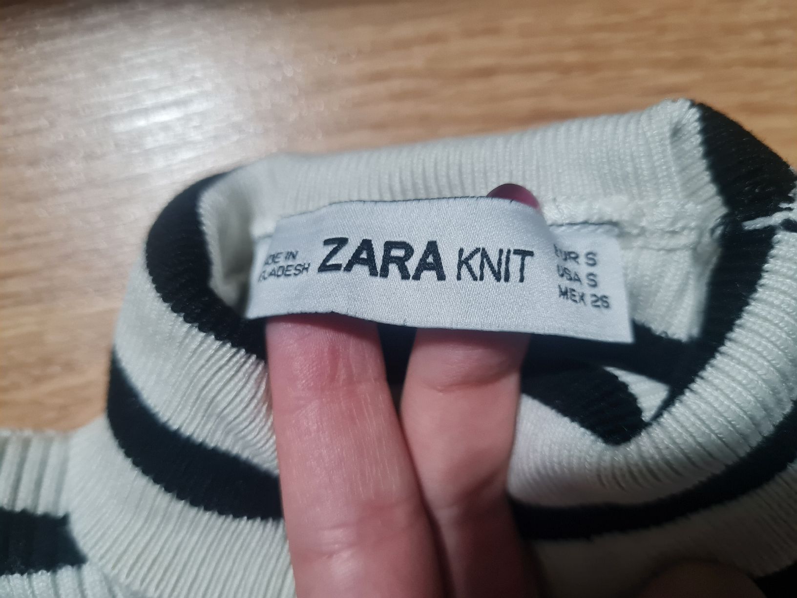 Zara Pullover & Sweatshirts: Pull ZARA rayé noir et blanc, taille S – Neu (gemäss Beschreibung) aus Crans-Montana von eli_57z8 2