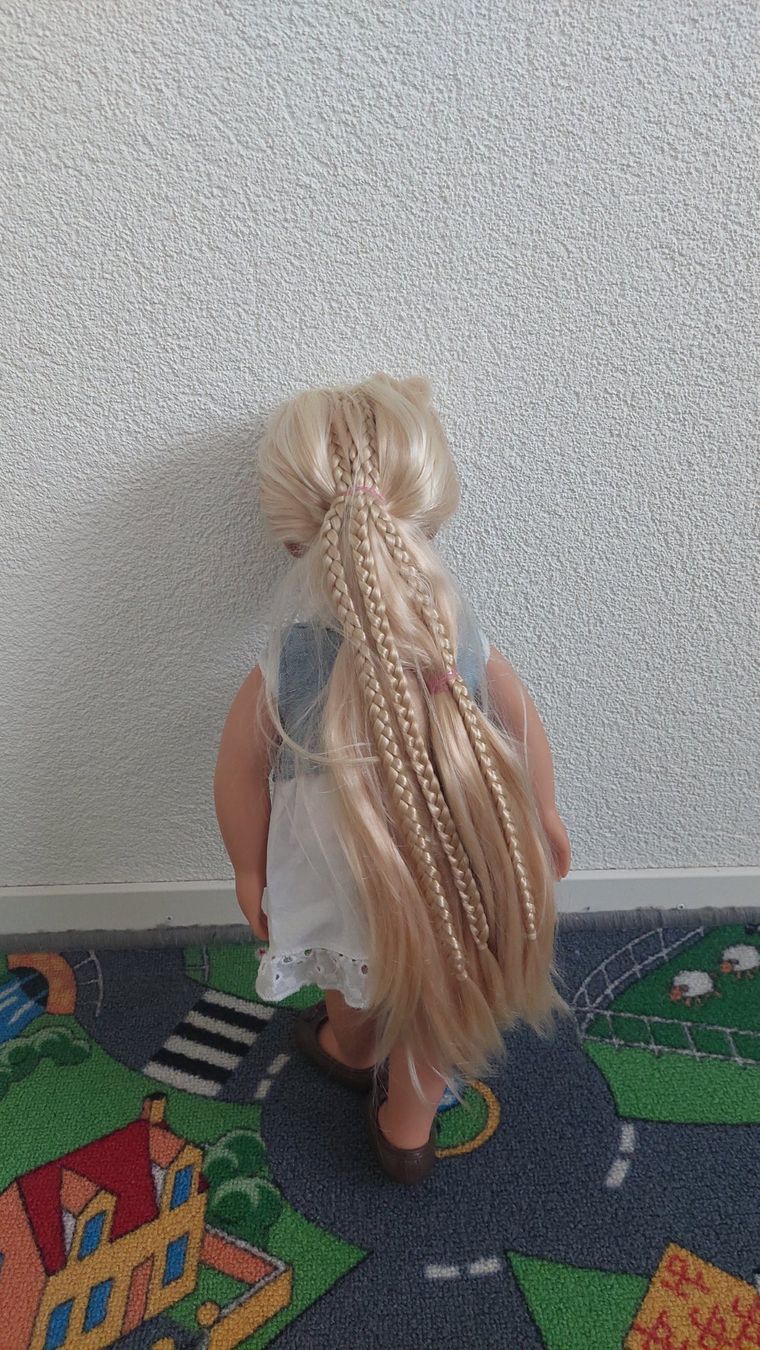 Our Generation Bambole: Our generation Puppe lange haare – Usato da Kaltbrunn venduto da AB92 1