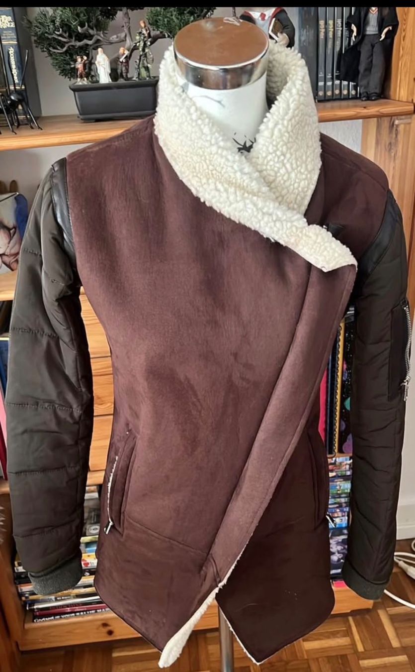 Giacche: Spezielle Jacke Gr S/M – Usato da Basel venduto da Winniepuuh
