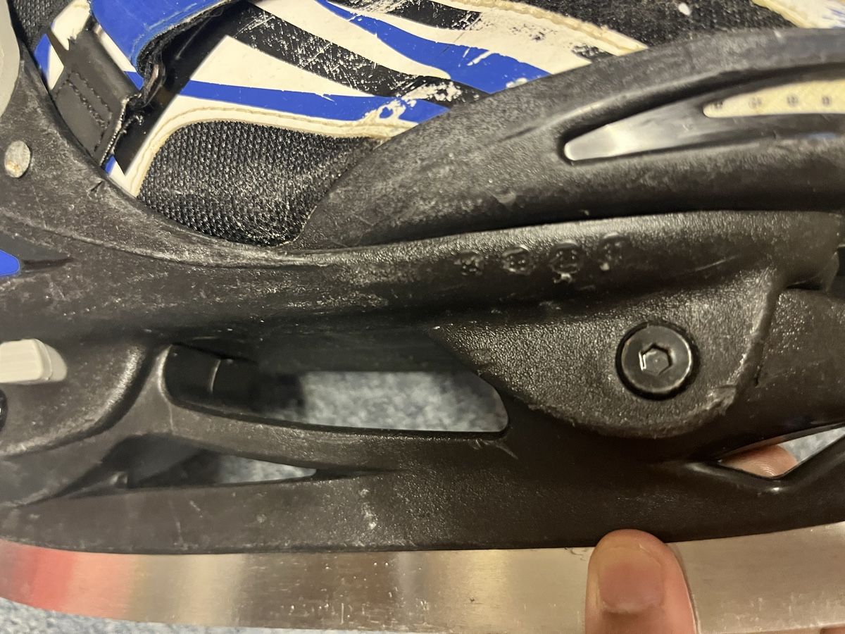 Pattini da ghiaccio: Ice skates : 34/37 – Usato da Zürich venduto da Proton_Slit 1