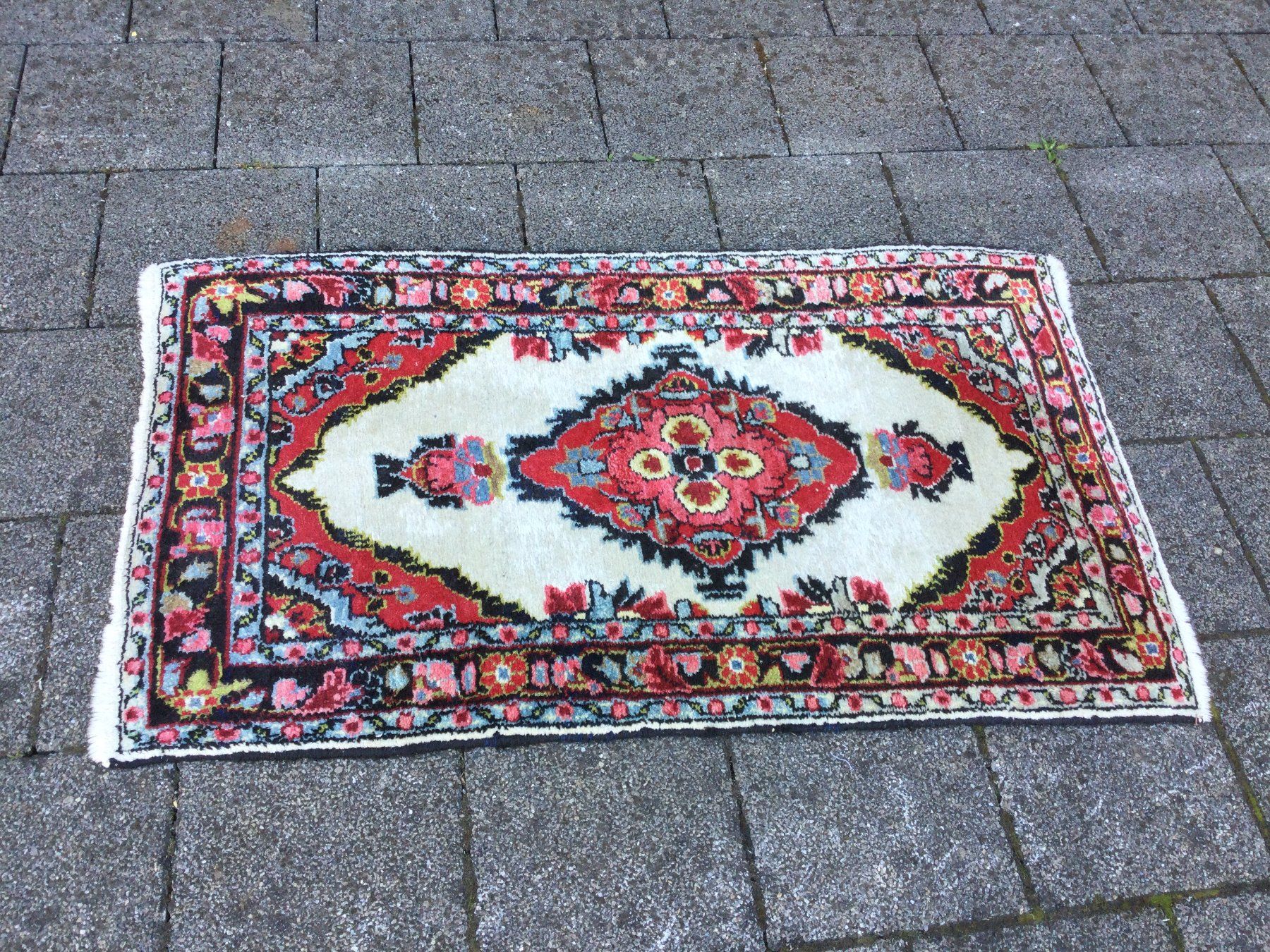 Tappeti: Gebrauchter kleiner Orientteppich – Usato da Wangen SZ venduto da kuriosum12 1