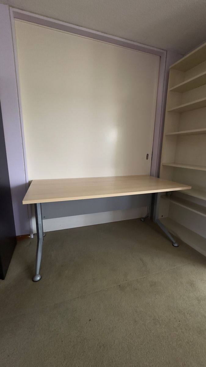 Schreibtische: Tisch 160cm x 80cm – Gebraucht aus Uetikon am See von jur_lqy9 3