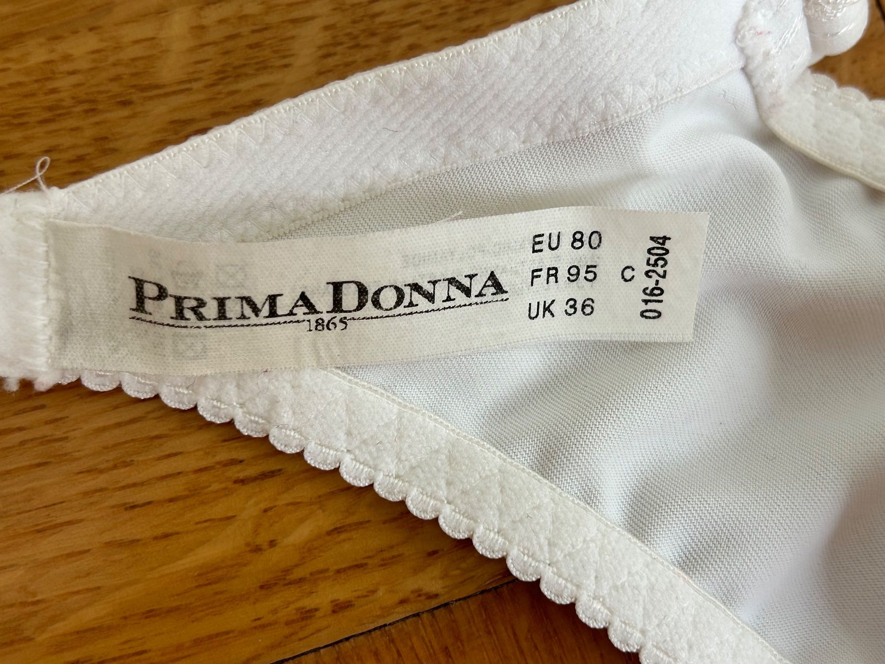 Sonstige Unterwäsche: Wunderschöner edler weisse BH von PRIMADONNA 80C – Gebraucht aus Bern von Smile-2707 4