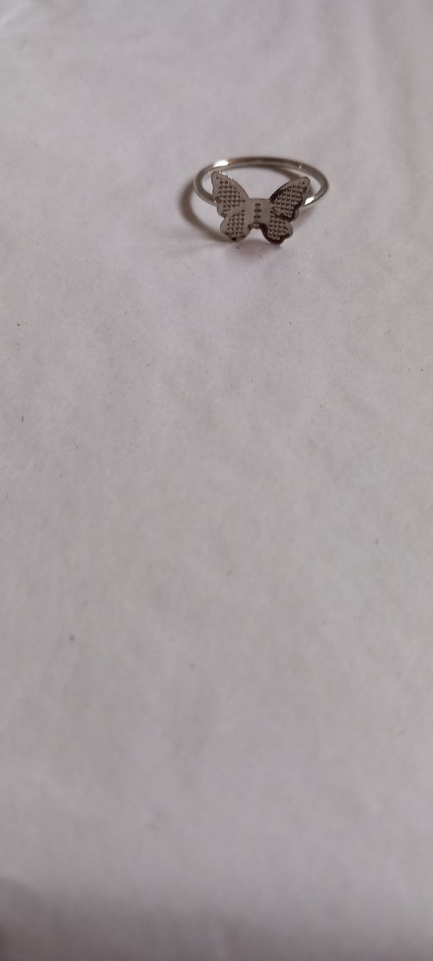 Anelli: *** Ring mit Schmetterling *** – Usato da Othmarsingen venduto da Leuchtturmlady