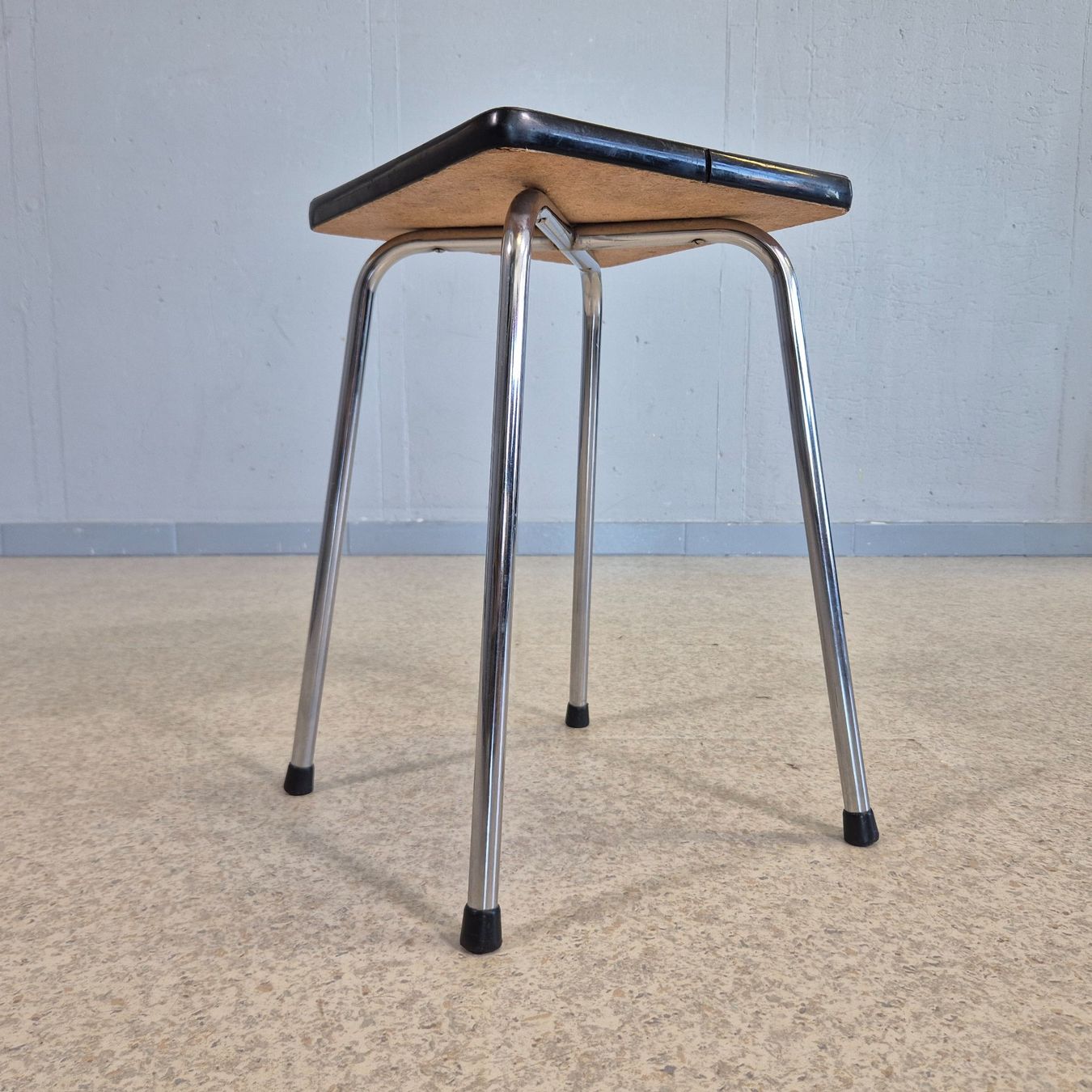 Sgabelli: Kelco Hocker Höcker Küchenhocker Tabouret gelb – Usato da Nottwil venduto da Wondewa-Shop