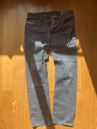 Jean Diesel homme W27 L32 bleu  made in Italy 