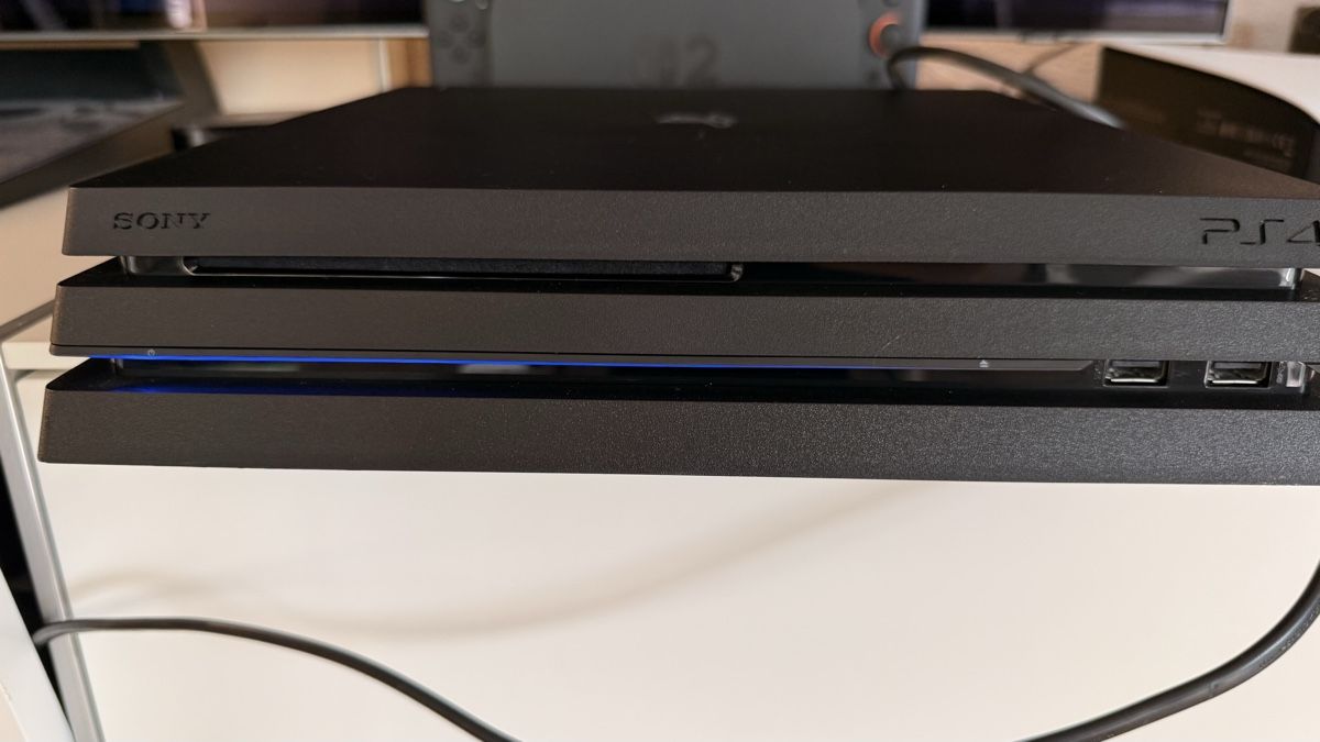 Sony Console: Playstation 4 Pro – Usato da Wald ZH venduto da Senix 7