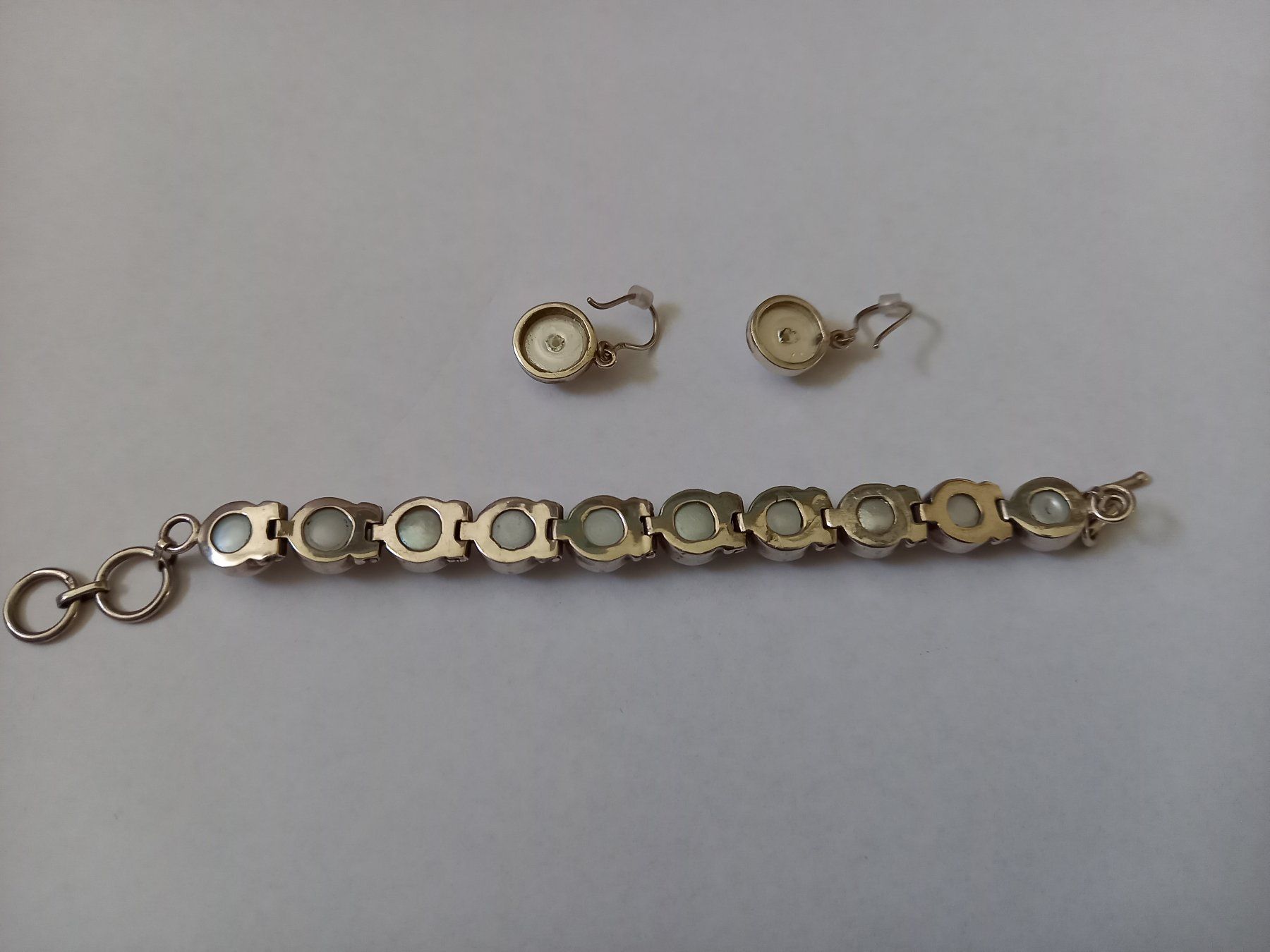 Bracciali & Braccialetti: Schönes Silber Armband mit Perlen und Ohrhänger – Nuovo e nell'imballaggio originale da Rickenbach LU venduto da ata47 2