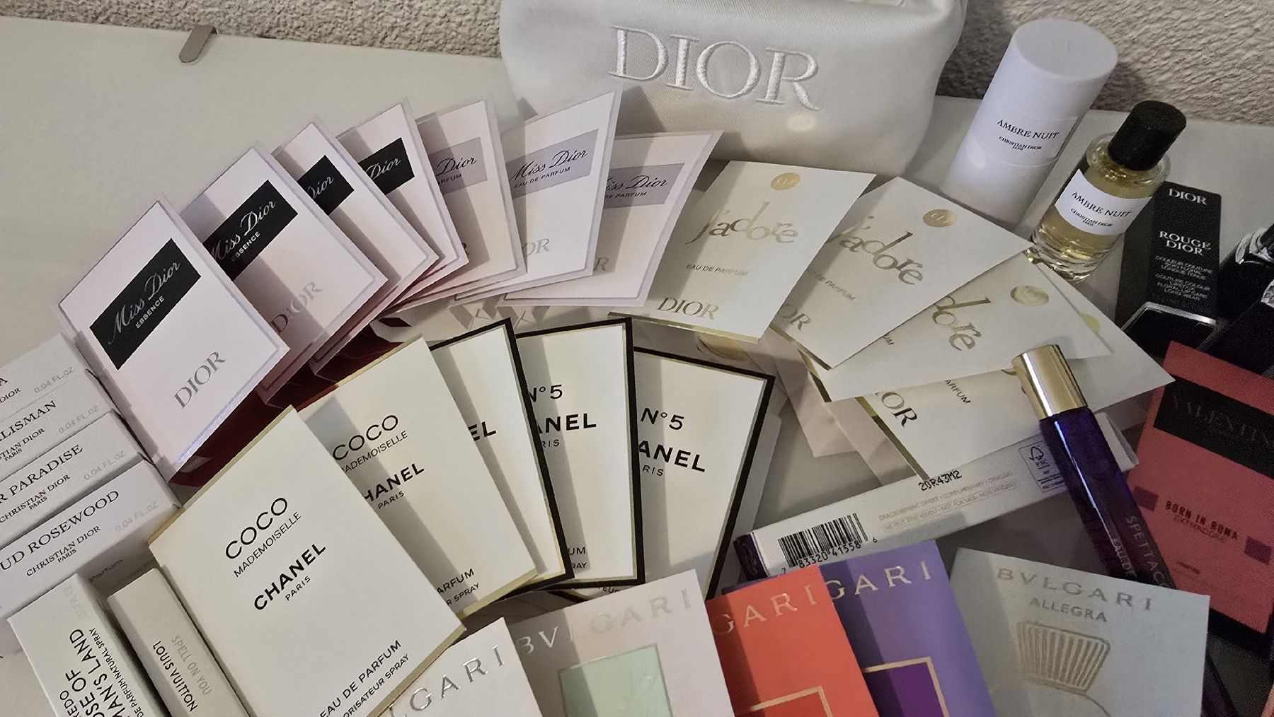 Chanel Parfum & Eau de Toilette: Dior-Chanel- Louis Vuitton Parfumminis Set – Neu (gemäss Beschreibung) aus wallisellen von funkelsternchen5 6