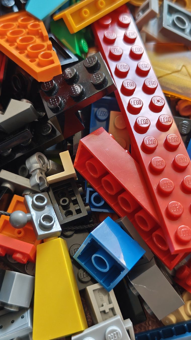 Lego Jouets: Lego, bunt gemischt ca. 1,8 Kilo – D'occasion à Effretikon par Superkarin7 2