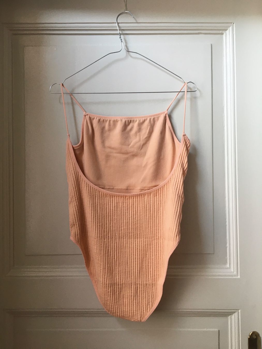 Mango Tops: Body MANGO donna rosa salmone a coste – Gebraucht aus Bellinzona von Sveva-Style-Hunter 1