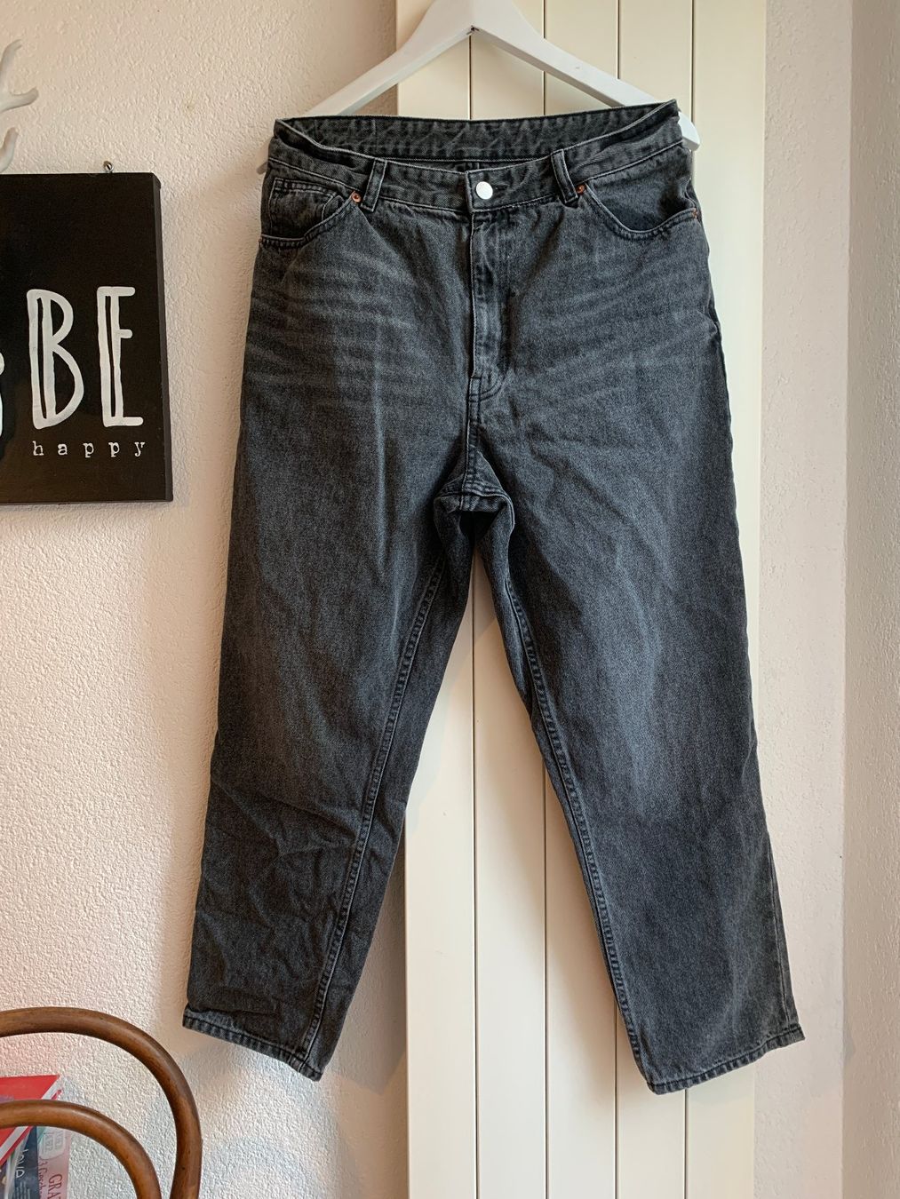 Monki Jeans: Jeans Monki grau/anthrazit, Straight leg, Gr. 40 – Gebraucht aus St. Gallen von Miousch 4