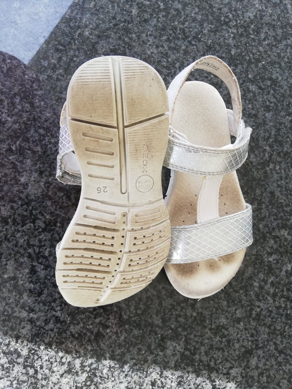 Geox Scarpe per ragazze: GEOX Sandale Gr 26 – Usato da Bünzen venduto da nagyagi111mail 2