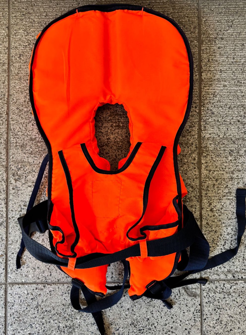 Helly Hansen Giubbotti di salvataggio: Schwimmweste Kinder 10-25kg - Helly Hansen – Usato da Zürich venduto da Dries 1