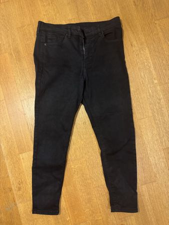 Damen Jeans schwarz Grösse W30/L28 Topshop 