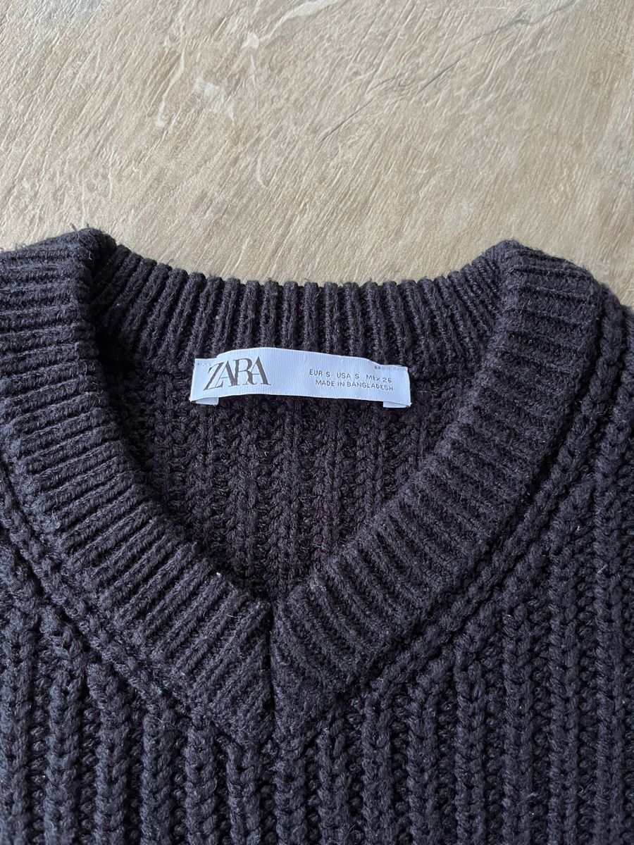 Zara Pulls & Sweat-shirts: Zara Strickpullover schwarz – D'occasion à Zuzwil SG par dieschnellemichelle 1