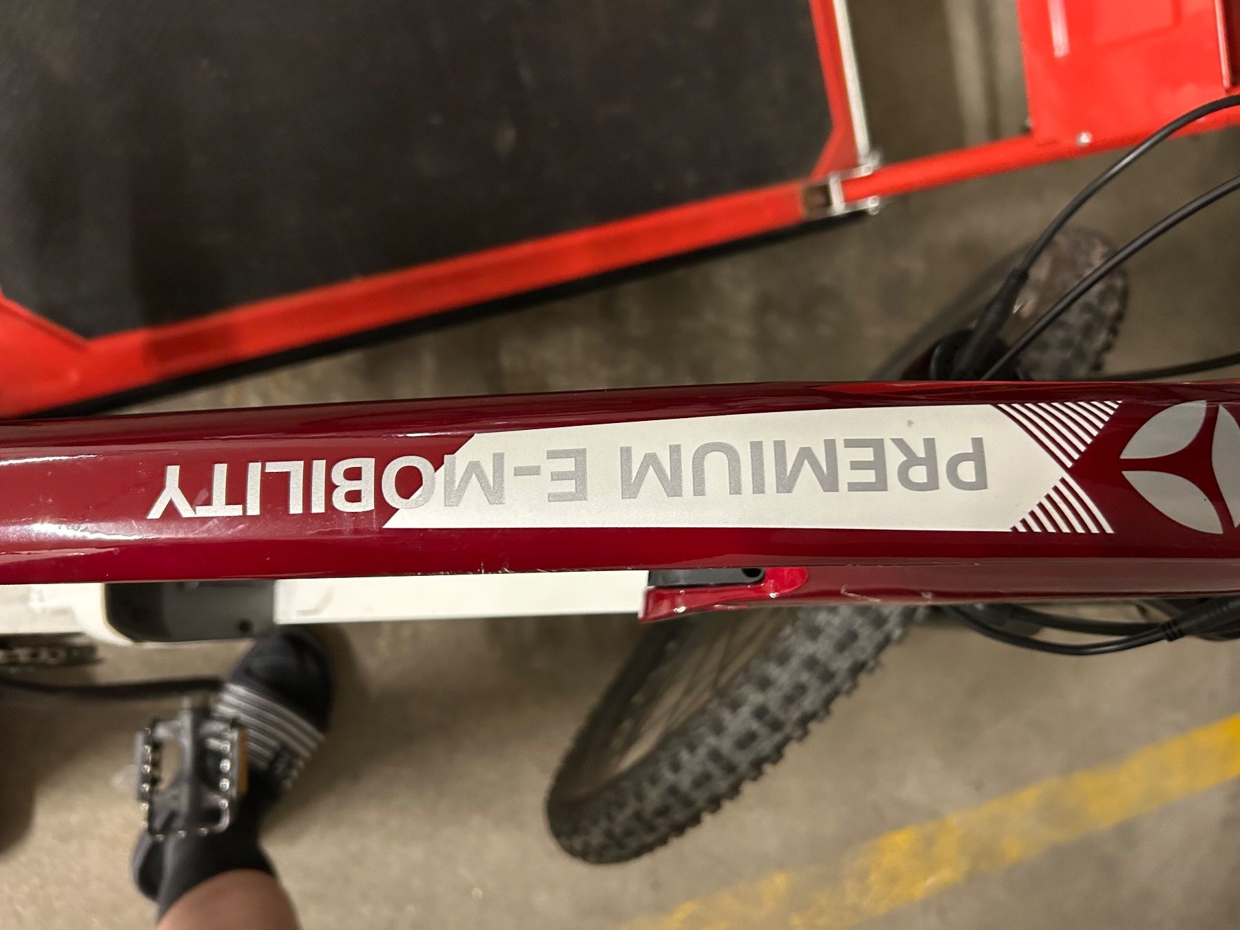 Vélos: Fahrrad – Défectueux à Kollbrunn par sheilaschiva 2