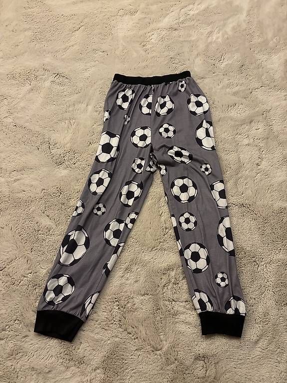 Pyjamas: Fussball Schlafanzug – D'occasion à Lenk im Simmental par niczbaeren