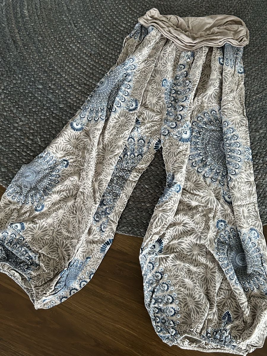 Pantaloni: Luftige Sommerhose, neuwertig  – Nuovo (secondo la descrizione) da Beringen venduto da Sternli650 1