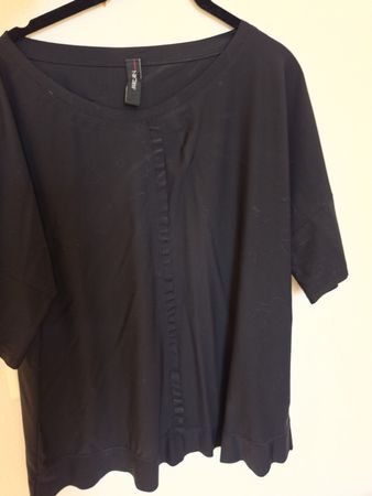 Marc Cain T-Shirt schwarz Grösse 7
