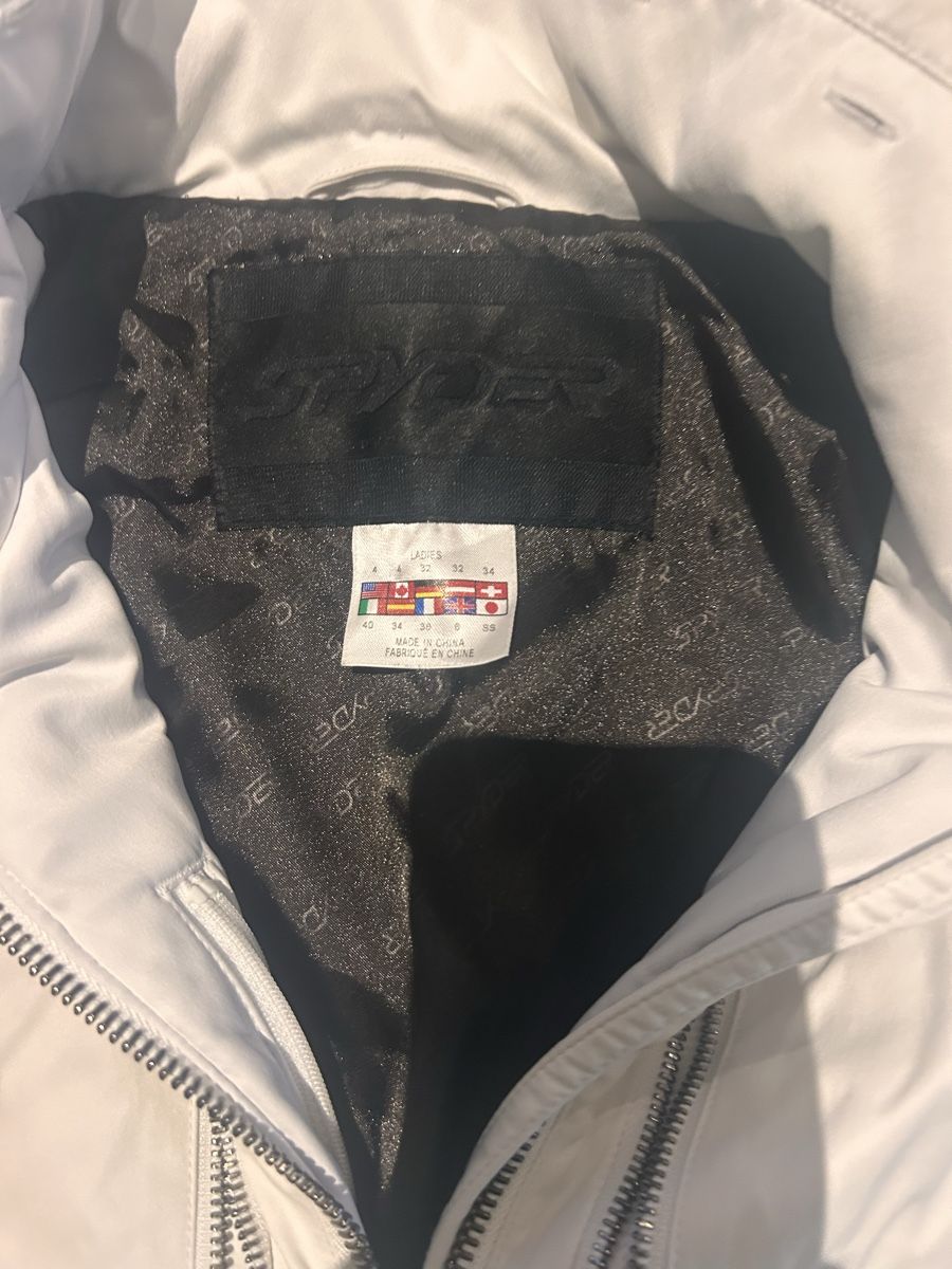 Spyder Vestes: Spyder Ladies Winter Jacket, Size S/38 – D'occasion à Veyrier par aliyag 4