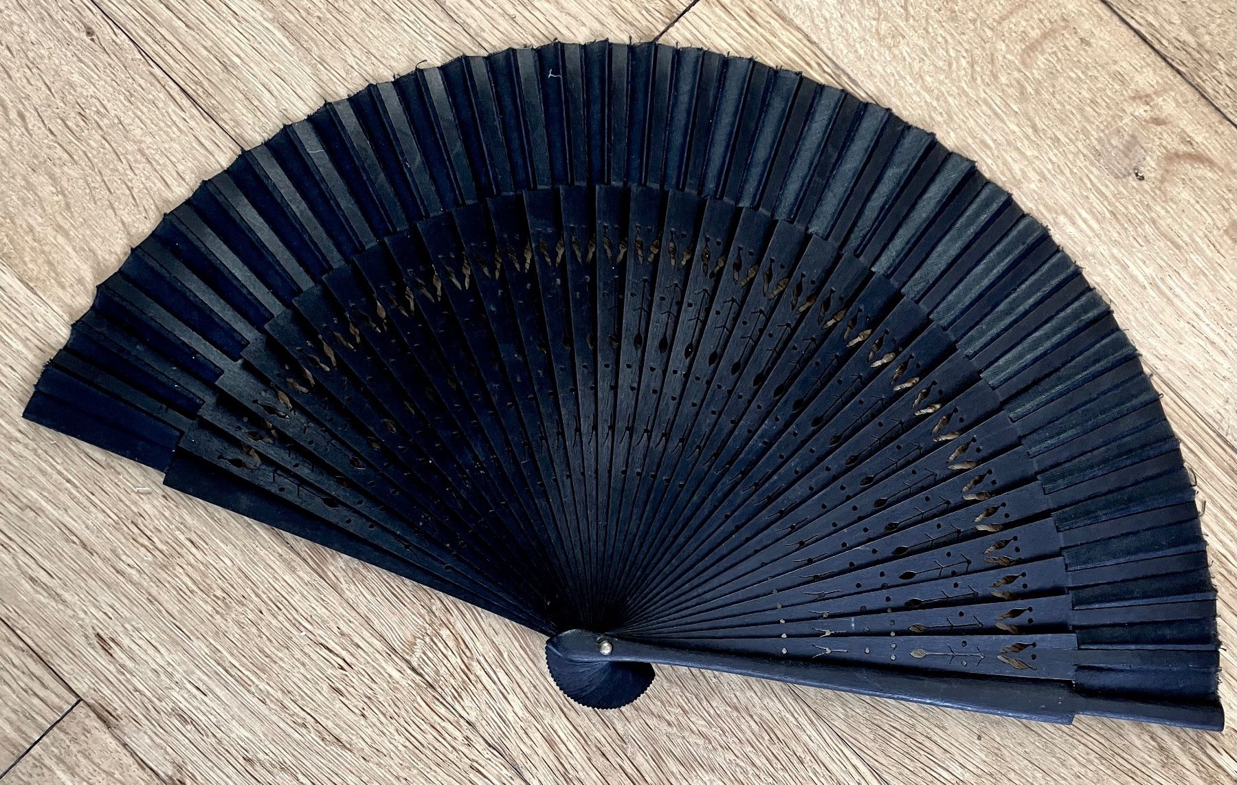 Tutte le decorazioni: Schwarzer Vintage Fächer aus Madrid – Nuovo (secondo la descrizione) da Schaffhausen venduto da TrouvaillesDeNina