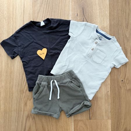 Set Baby Kleidung T-Shirts und Shorts Grösse 80
