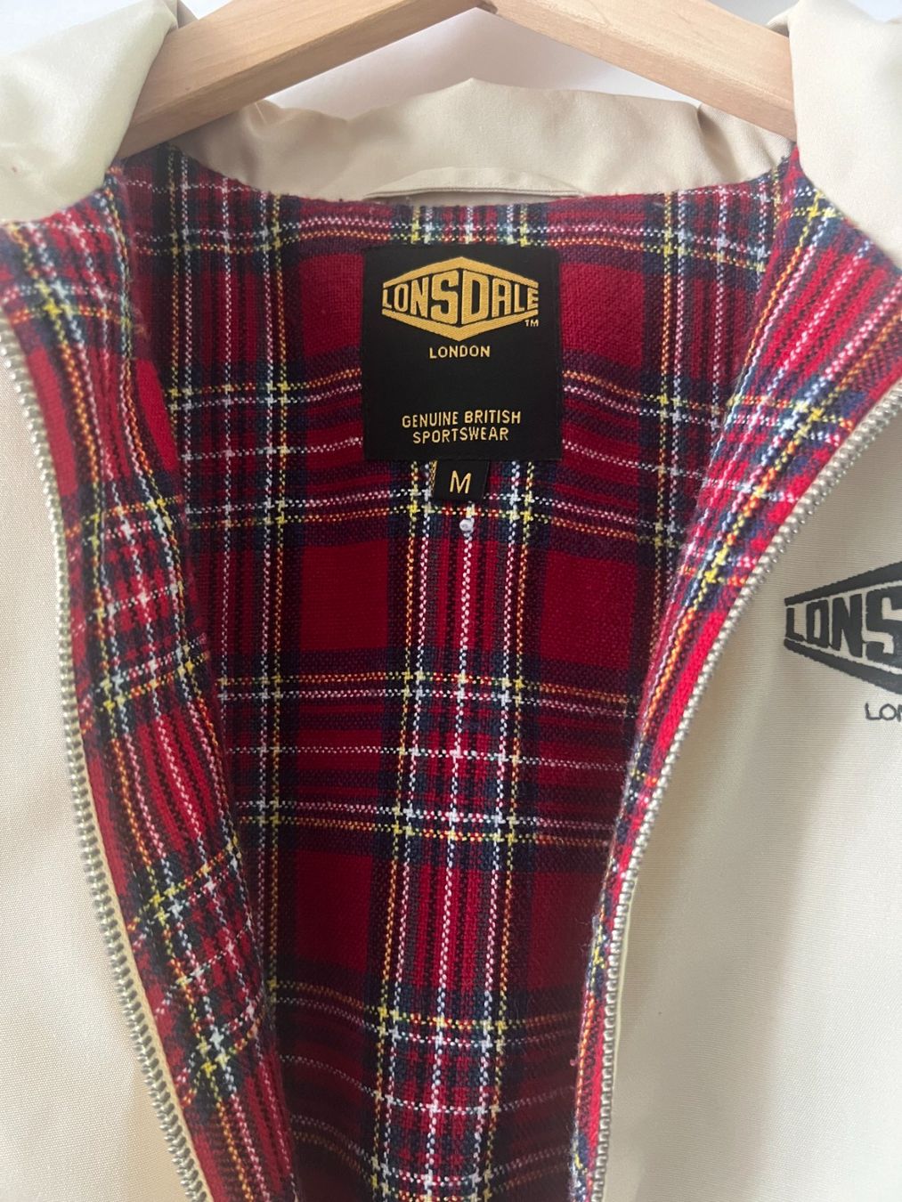 Lonsdale Giacche: Lonsdale Jacke beige Grösse M – Usato da st.gallen venduto da SoCre75 1