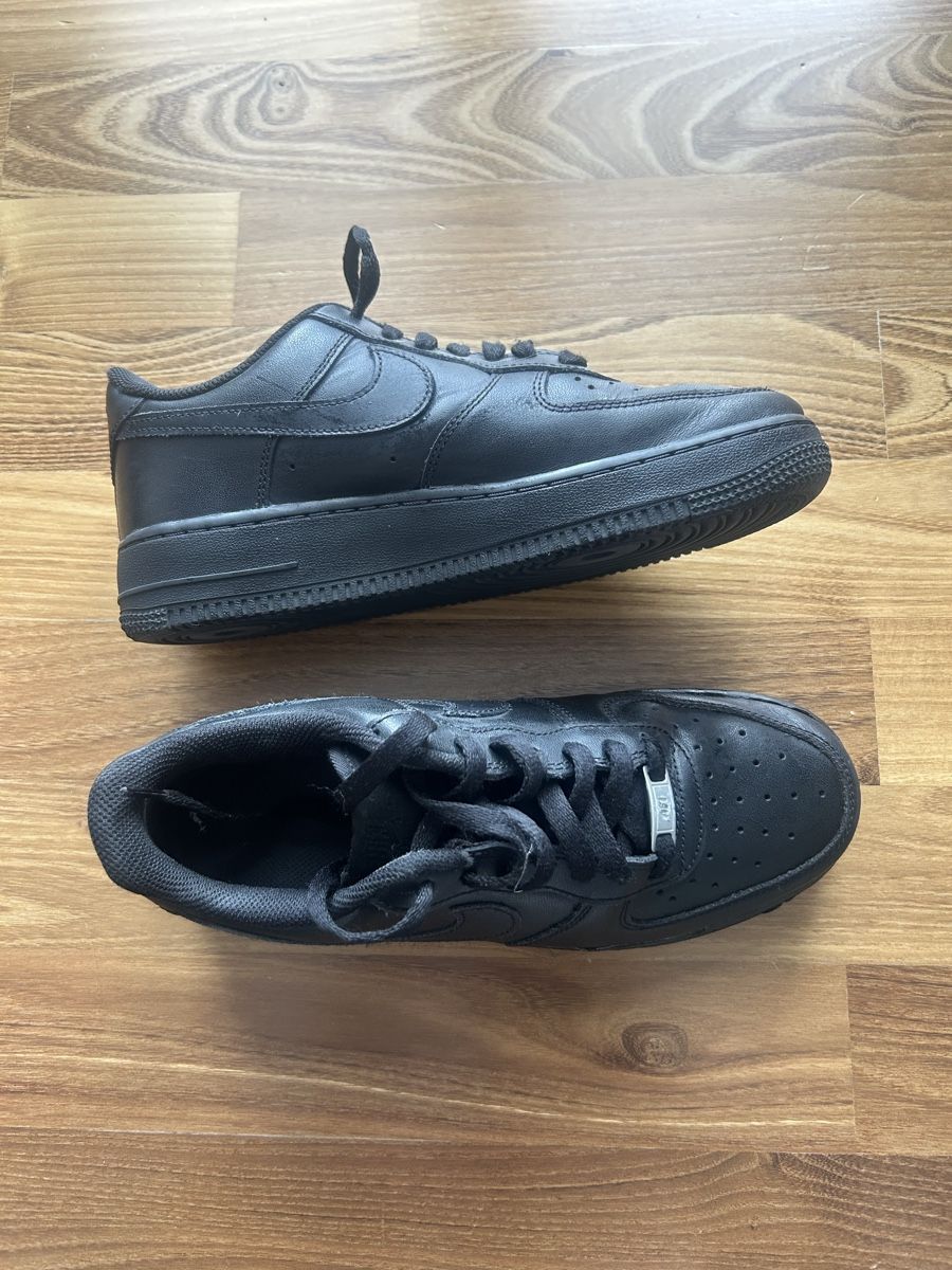Nike Scarpe da uomo: Nike AirForce – Usato da Winterthur venduto da enm_5g5m