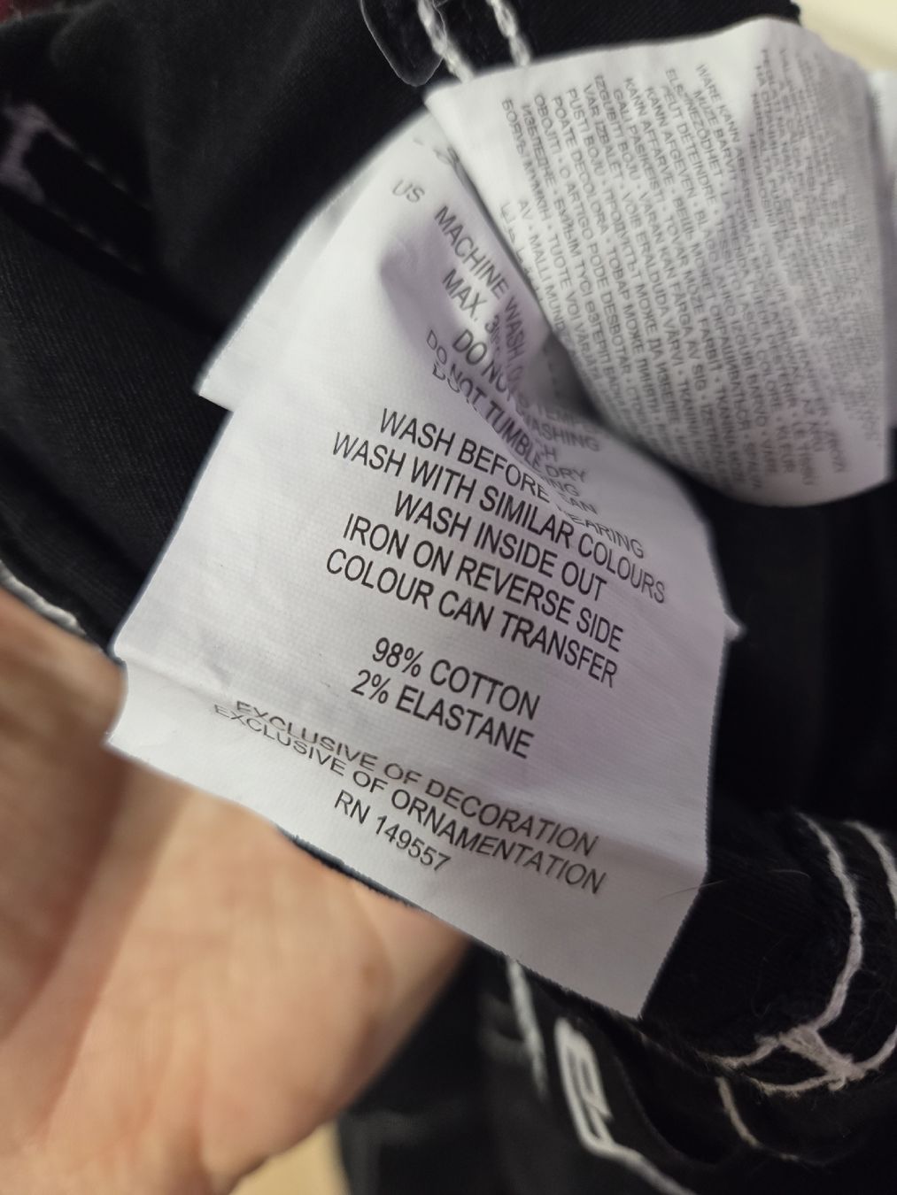 Pantaloni: Schwarze Cargohose Gr. S – Usato da Bülach venduto da Recherchieren 5
