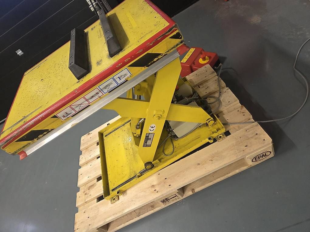 Hebebühne & Wagenheber: Scherenlift – Gebraucht aus Hüttikon von Roko83